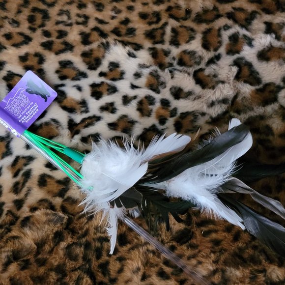 Cat Toy Purrfect Feather Toy Wand ...Cats love  New! - Picture 2 of 4